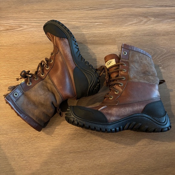 UGG Adirondack II boots, women’s size 7 - Picture 7 of 8